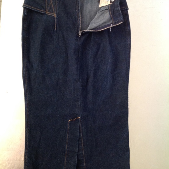 D&G high waisted jean skirt - Picture 3 of 4